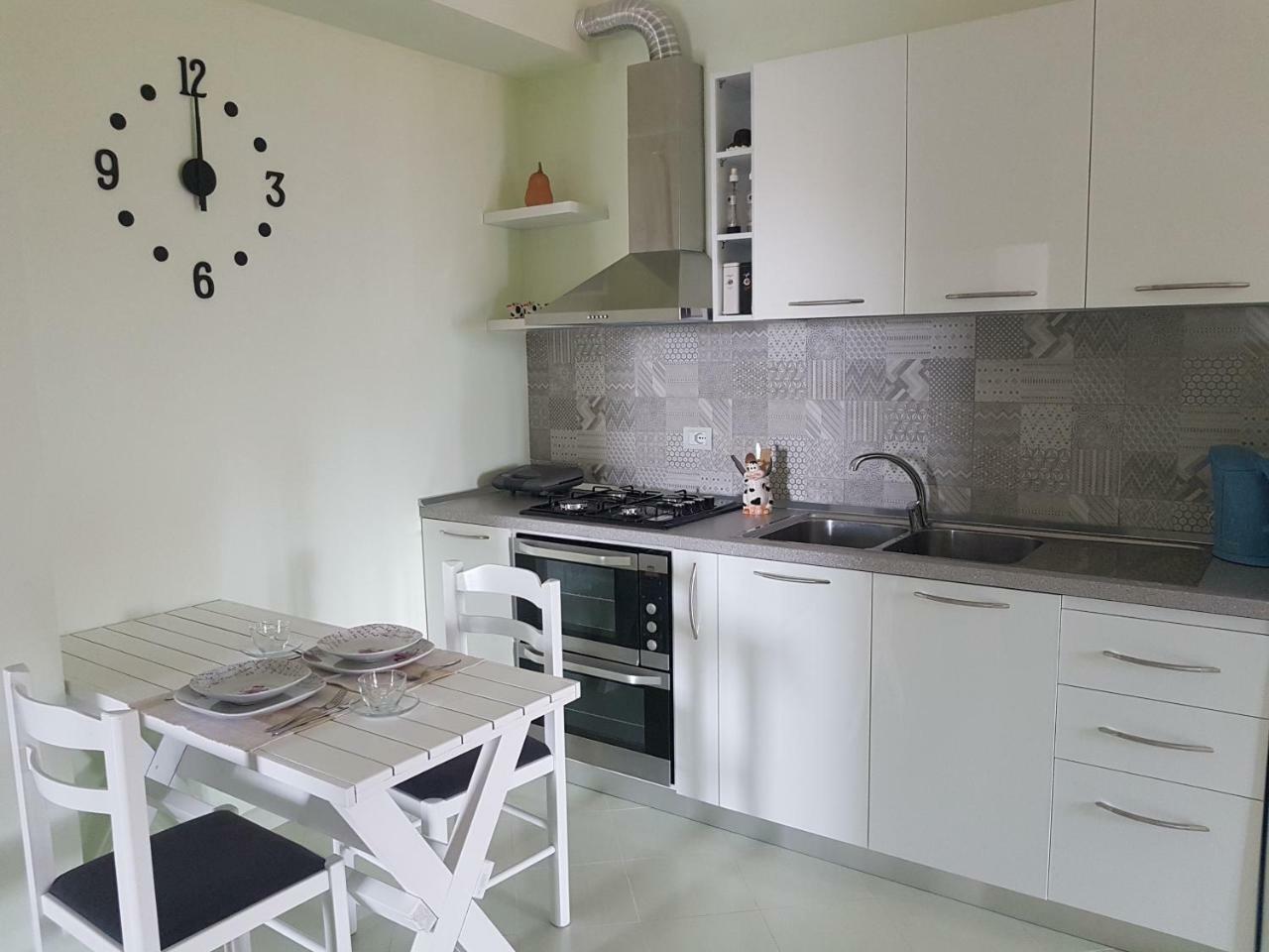 Bregu Green Apartments Vlore Bagian luar foto