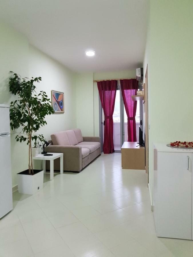 Bregu Green Apartments Vlore Bagian luar foto